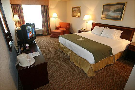 Holiday Inn Express & Suites - Worthington, An Ihg Hotel Oda fotoğraf