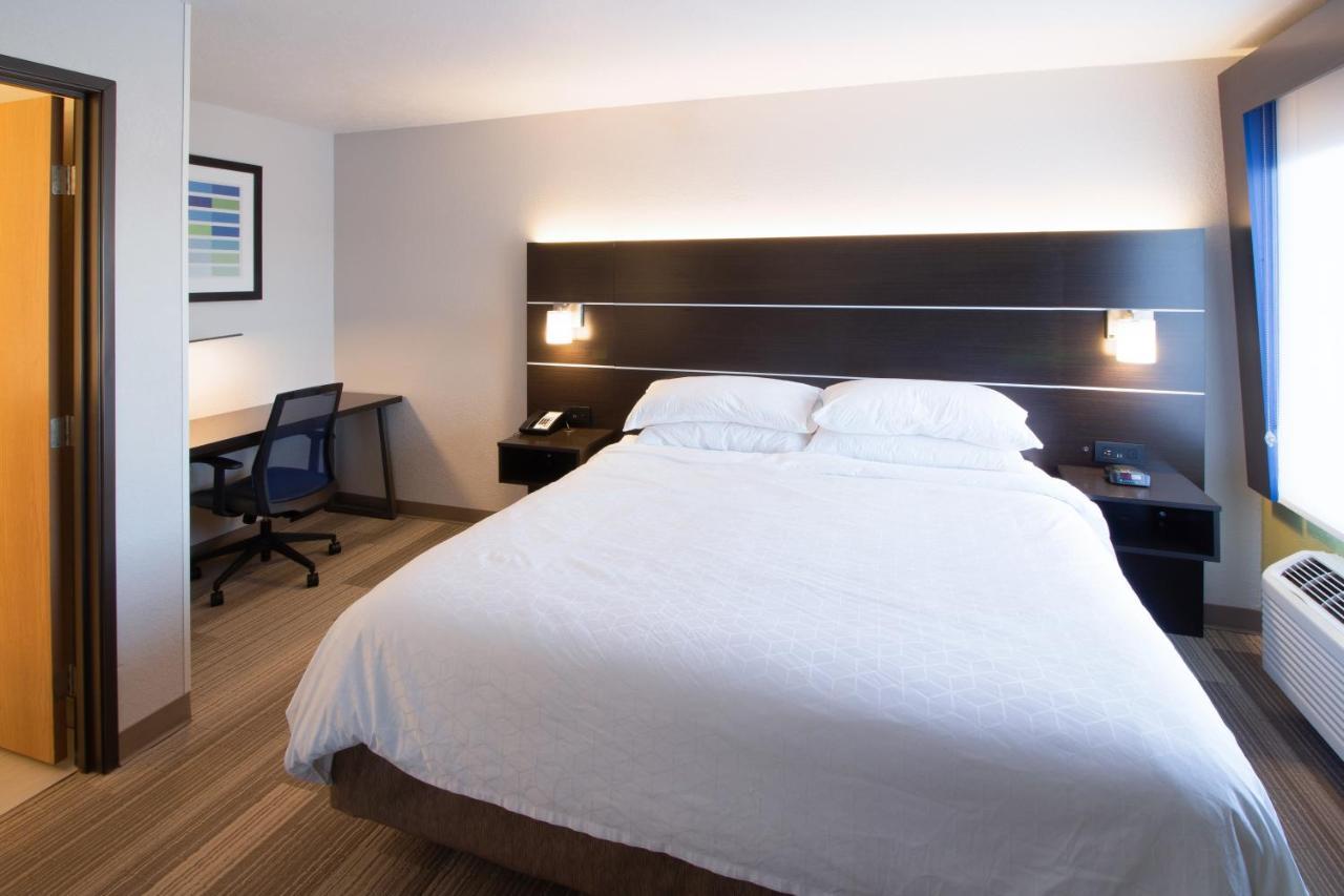 Holiday Inn Express & Suites - Worthington By Ihg Dış mekan fotoğraf