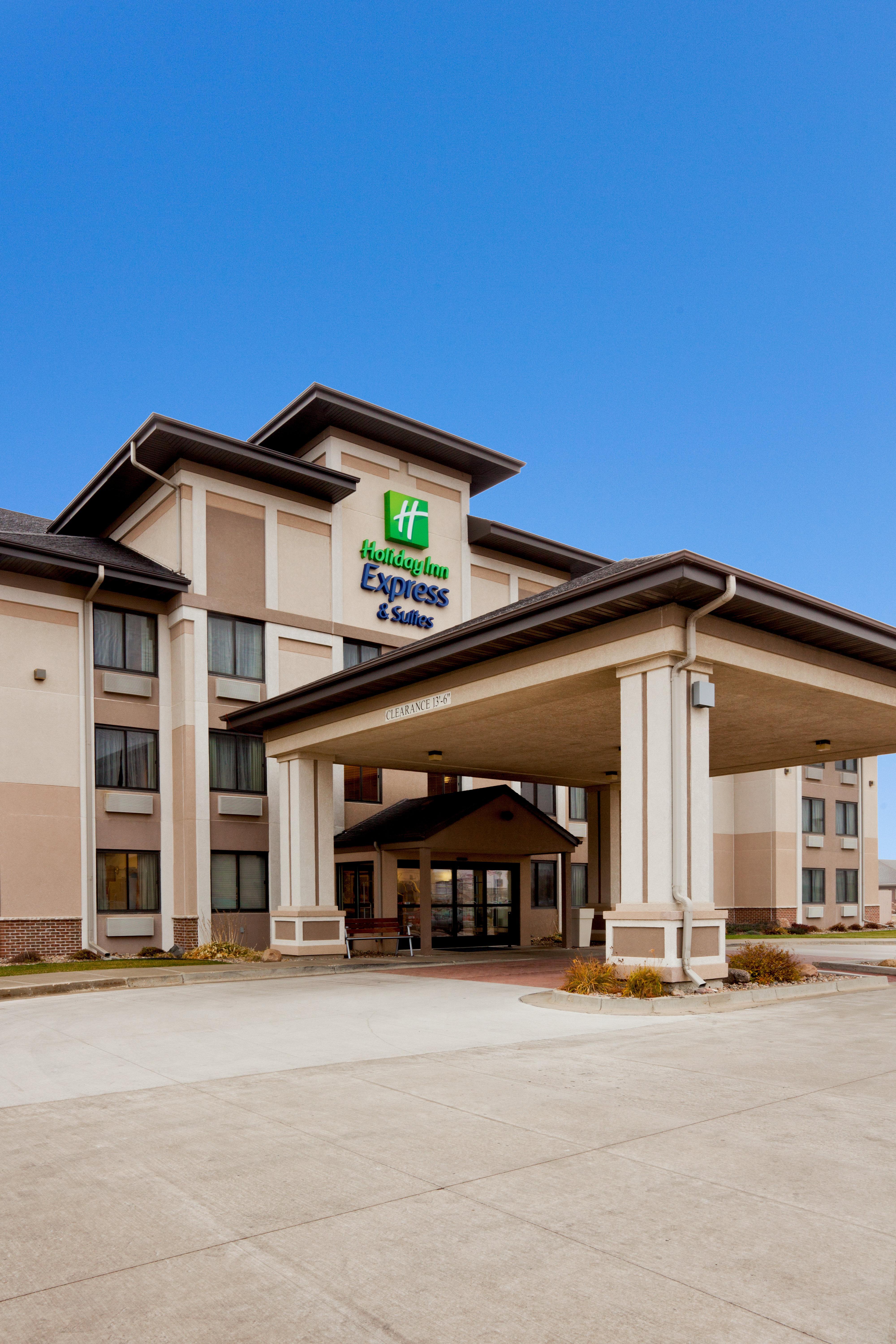 Holiday Inn Express & Suites - Worthington By Ihg Dış mekan fotoğraf