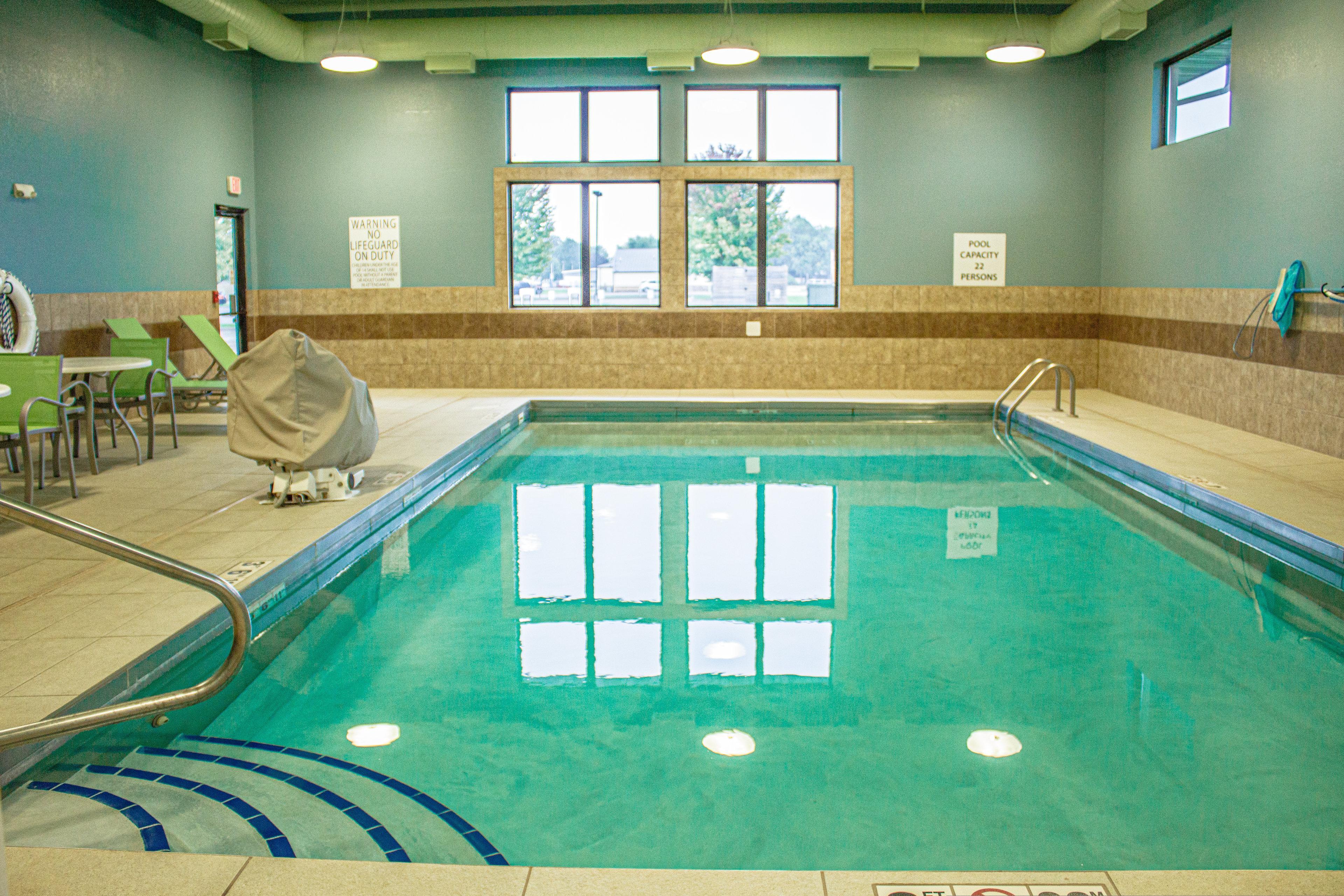 Holiday Inn Express & Suites - Worthington By Ihg Dış mekan fotoğraf